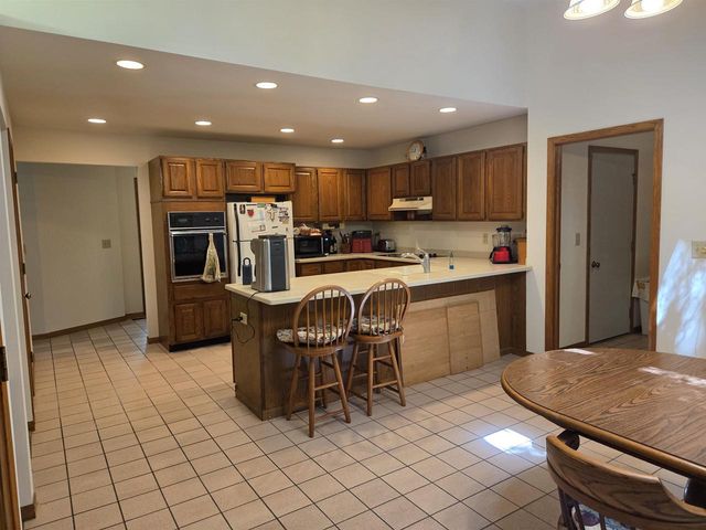 5000 Felland Road, Madison, WI 53718