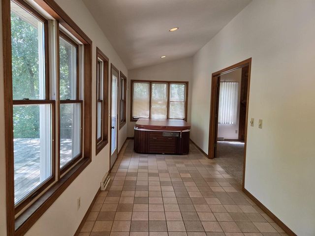 5000 Felland Road, Madison, WI 53718