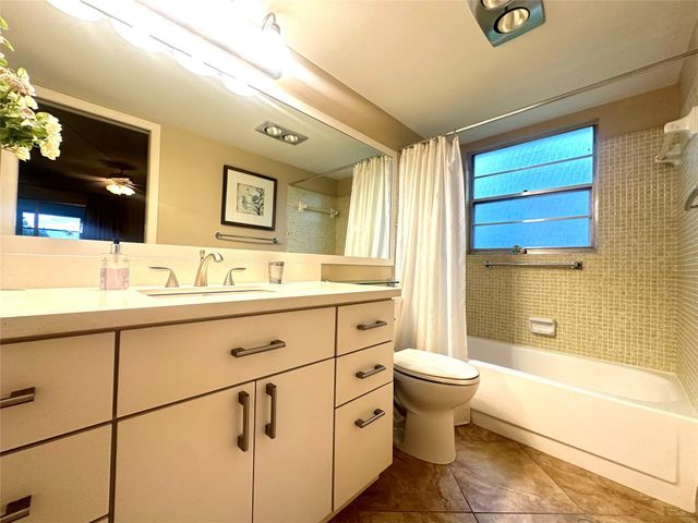 236 Grantham B 236, Deerfield Beach, FL 33442