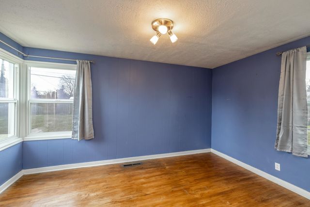 2728 W Sanson Ave, Spokane, WA 99205