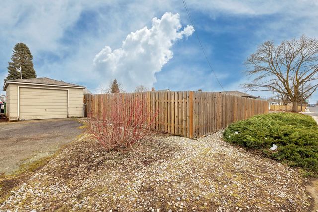 2728 W Sanson Ave, Spokane, WA 99205