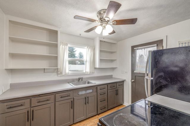 2728 W Sanson Ave, Spokane, WA 99205