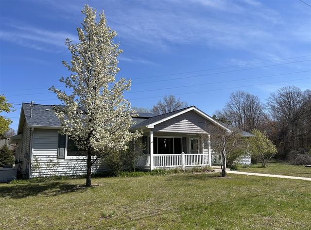 1003 Mitchell Street, Ludington, MI 49431