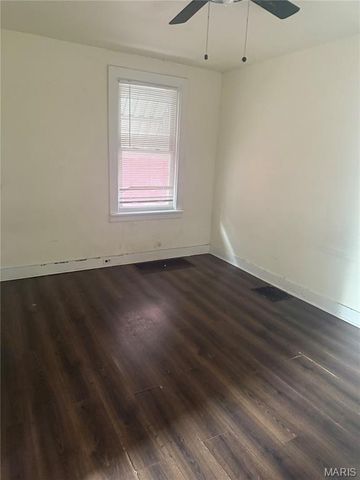 213 Waller Avenue, Lemay, MO 63125