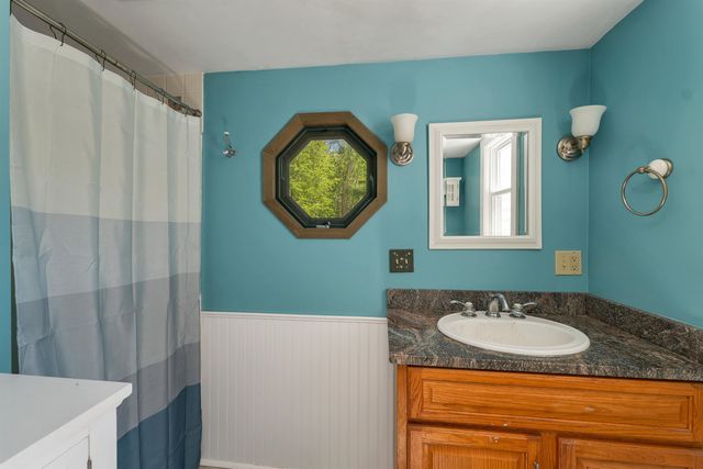 521 Governor Wentworth Highway, Tuftonboro, NH 03850