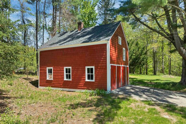521 Governor Wentworth Highway, Tuftonboro, NH 03850