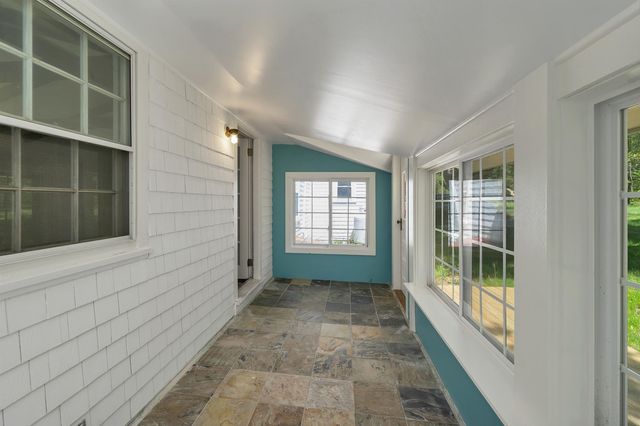 521 Governor Wentworth Highway, Tuftonboro, NH 03850
