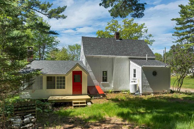 521 Governor Wentworth Highway, Tuftonboro, NH 03850