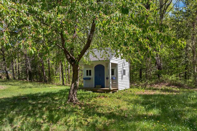 521 Governor Wentworth Highway, Tuftonboro, NH 03850