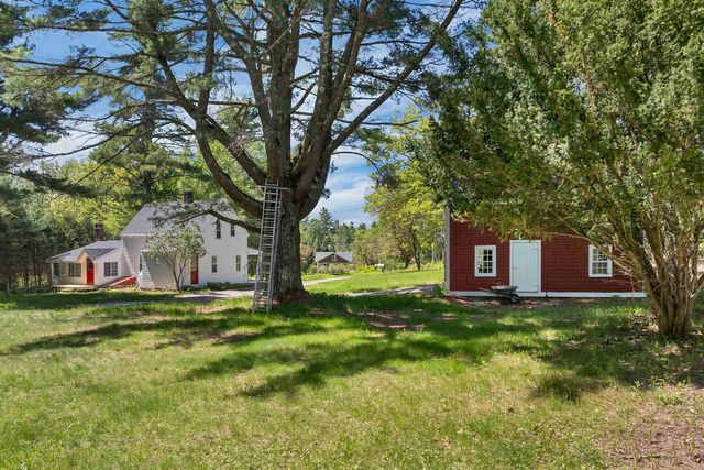 521 Governor Wentworth Highway, Tuftonboro, NH 03850