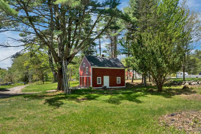 521 Governor Wentworth Highway, Tuftonboro, NH 03850