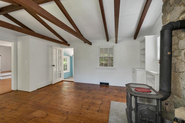 521 Governor Wentworth Highway, Tuftonboro, NH 03850
