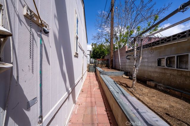 2200 W Wilson 122, Banning, CA 92220