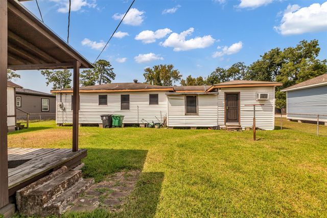 6814 Covington Drive, Houston, TX 77091