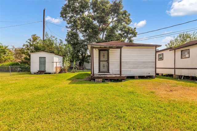 6814 Covington Drive, Houston, TX 77091