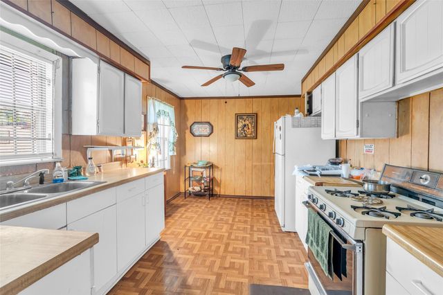 6814 Covington Drive, Houston, TX 77091