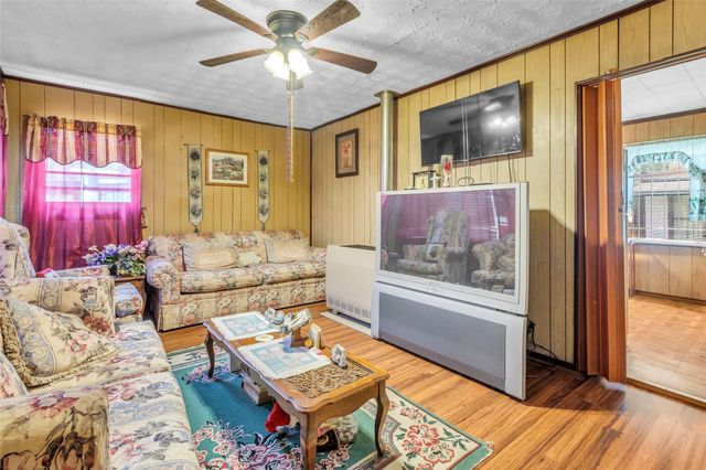 6814 Covington Drive, Houston, TX 77091