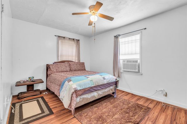 6814 Covington Drive, Houston, TX 77091