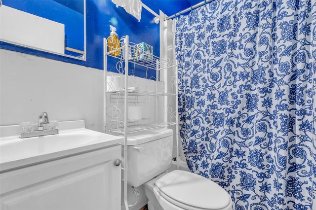 6814 Covington Drive, Houston, TX 77091