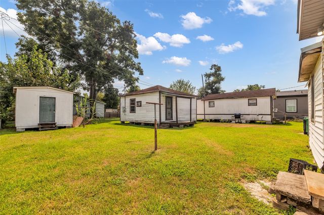 6814 Covington Drive, Houston, TX 77091