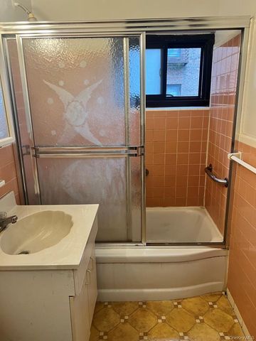 8719 204th Street A41, Hollis, NY 11427