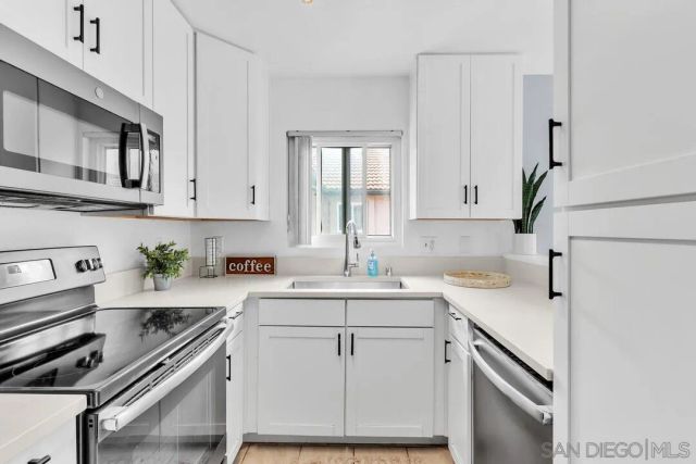 11235 Avenida De Los Lobos C, San Diego, CA 92128