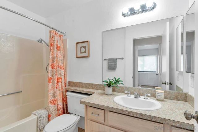 11235 Avenida De Los Lobos C, San Diego, CA 92128