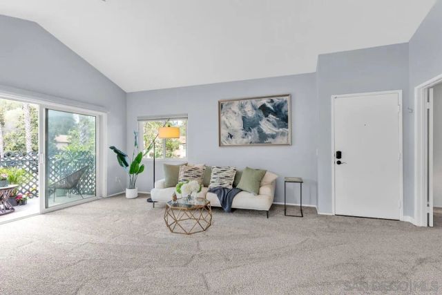 11235 Avenida De Los Lobos C, San Diego, CA 92128