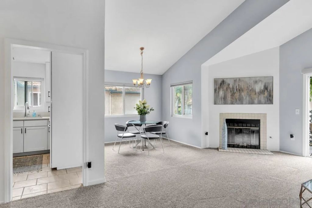 11235 Avenida De Los Lobos C, San Diego, CA 92128