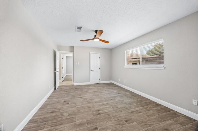 11027 Sagehill Drive, Houston, TX 77089