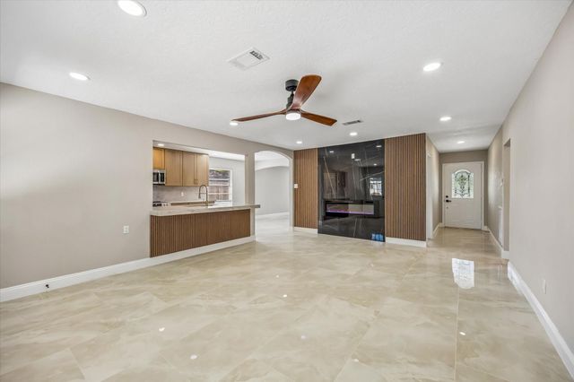 11027 Sagehill Drive, Houston, TX 77089