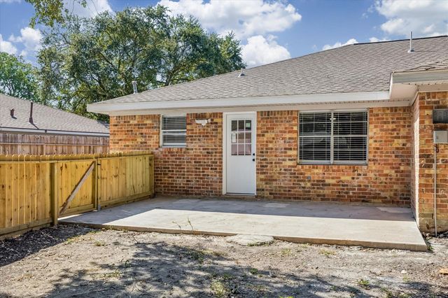 11027 Sagehill Drive, Houston, TX 77089