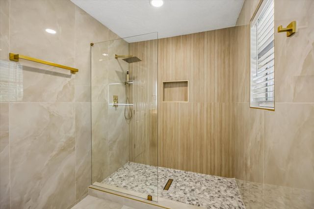 11027 Sagehill Drive, Houston, TX 77089