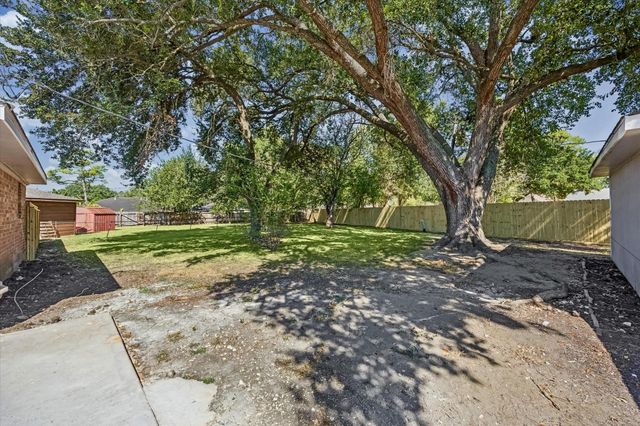 11027 Sagehill Drive, Houston, TX 77089