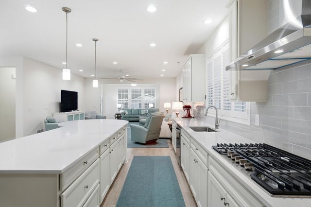 6393 Callaway Square E, New Albany, OH 43054