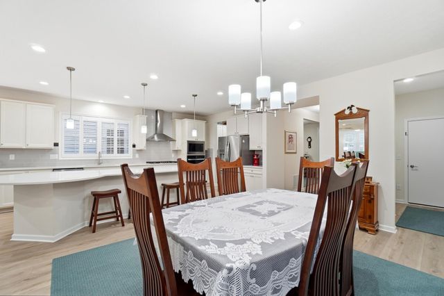 6393 Callaway Square E, New Albany, OH 43054