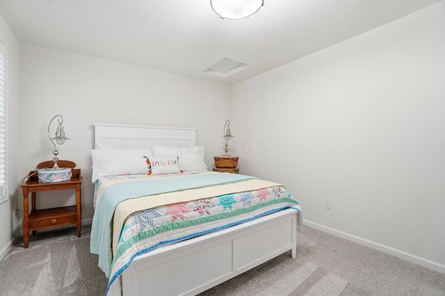 6393 Callaway Square E, New Albany, OH 43054