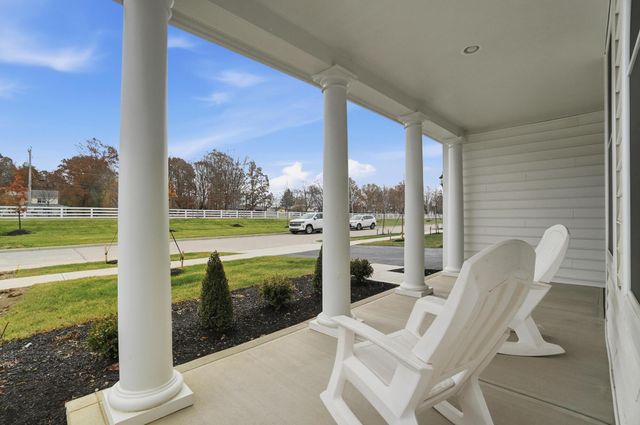 6393 Callaway Square E, New Albany, OH 43054