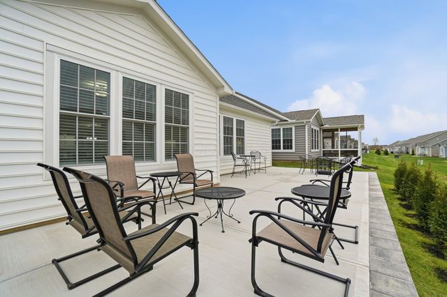 6393 Callaway Square E, New Albany, OH 43054