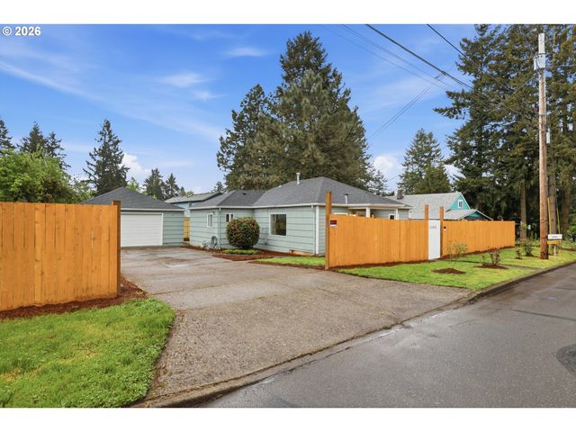 11514 Se ALDER St, Portland, OR 97216