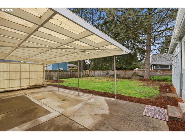 11514 Se ALDER St, Portland, OR 97216