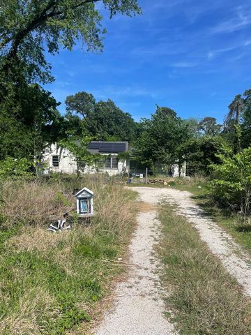 15627 S Brentwood Street, Channelview, TX 77530