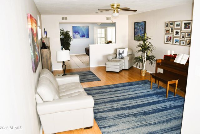 10729 W BELMONT Avenue, Glendale, AZ 85307