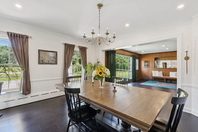 60 Ridge Road, Barrington Hills, IL 60010