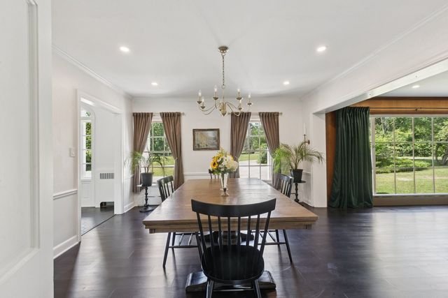 60 Ridge Road, Barrington Hills, IL 60010