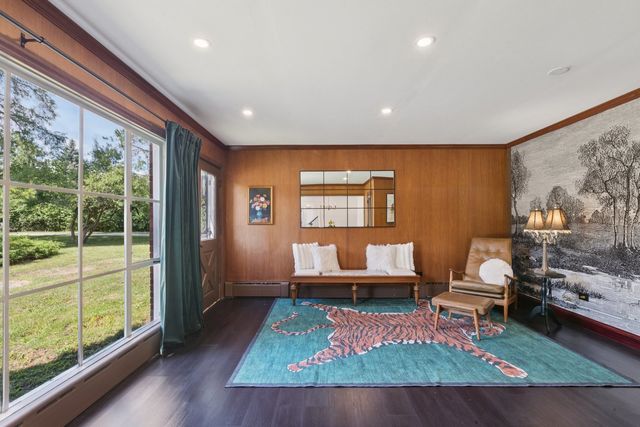 60 Ridge Road, Barrington Hills, IL 60010