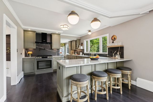 60 Ridge Road, Barrington Hills, IL 60010