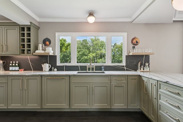 60 Ridge Road, Barrington Hills, IL 60010