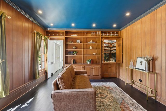 60 Ridge Road, Barrington Hills, IL 60010