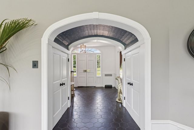 60 Ridge Road, Barrington Hills, IL 60010